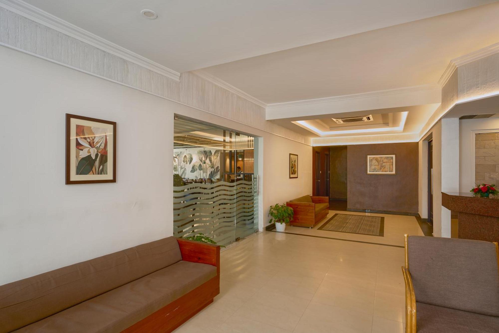 Hotel Abad Kochi Buitenkant foto