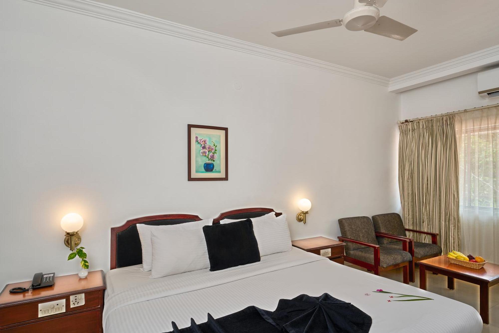 Hotel Abad Kochi Buitenkant foto