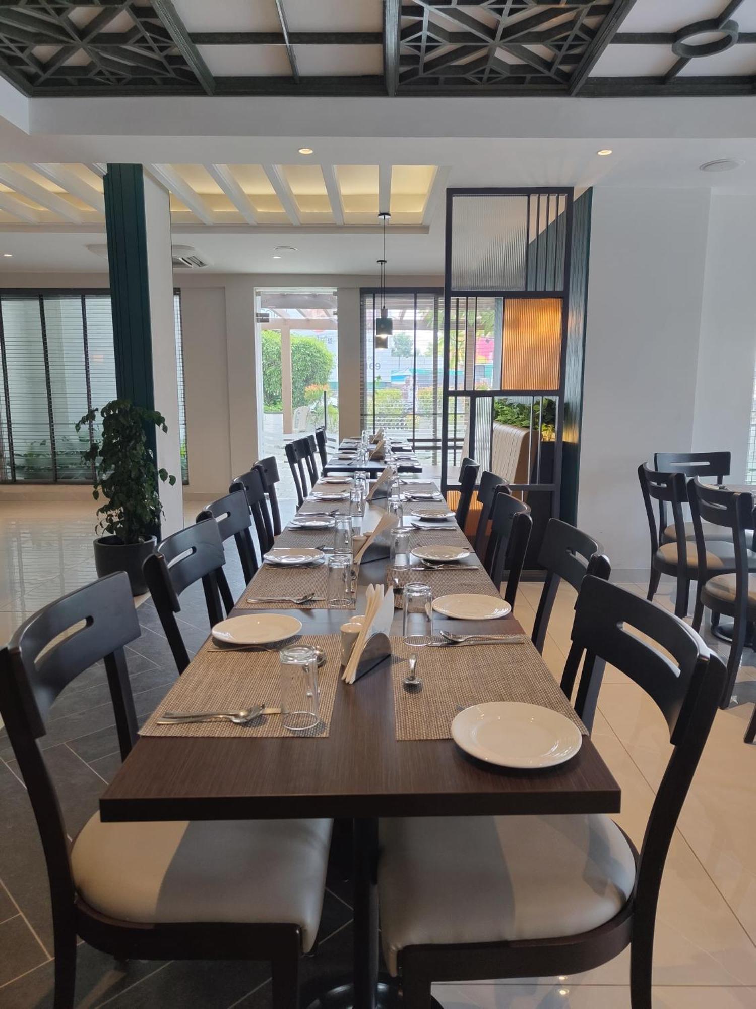 Hotel Abad Kochi Buitenkant foto