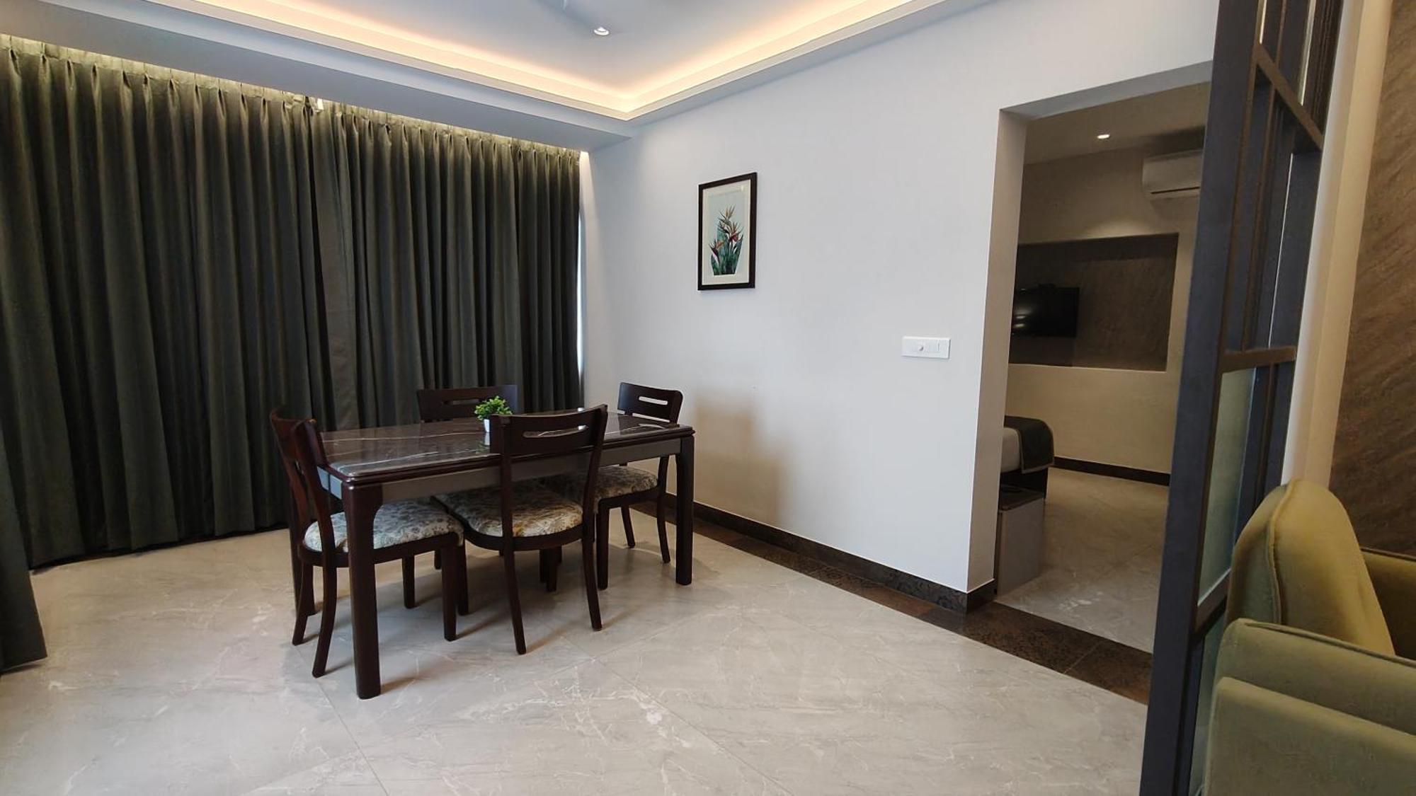 Hotel Abad Kochi Buitenkant foto