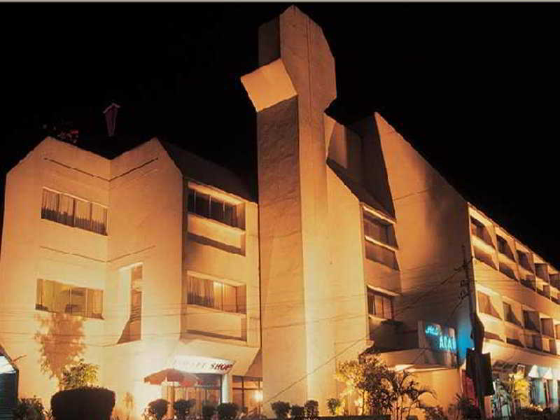 Hotel Abad Kochi Buitenkant foto