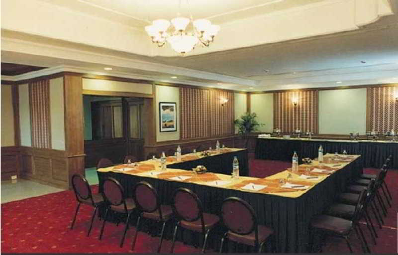 Hotel Abad Kochi Buitenkant foto